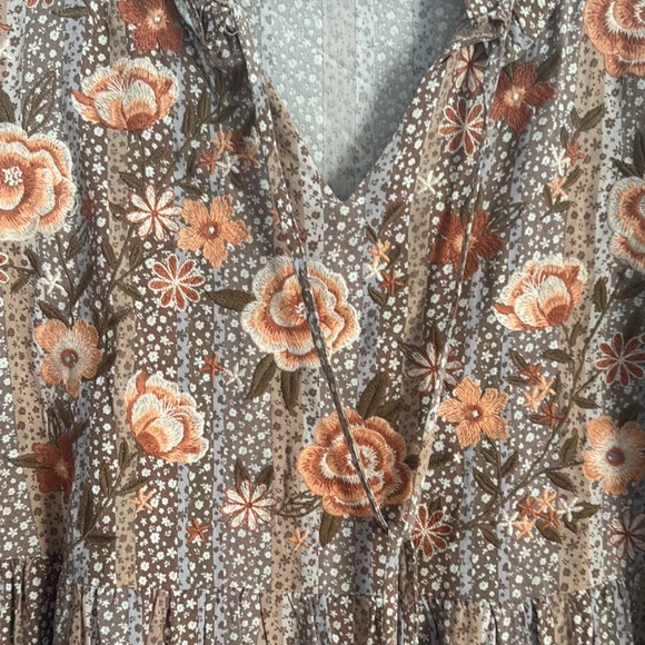 ❗️SOLD ❗️Savanna Jane Floral Embroidered Blouse - Brown and Orange - Picture 4 of 5